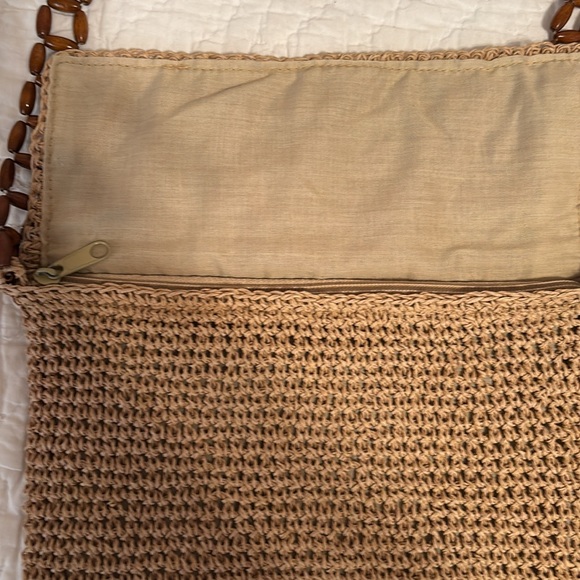 Handcrafted Tan Crochet Shoulder Bag with Beaded Strap - Picture 2 of 6